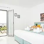 Athinais