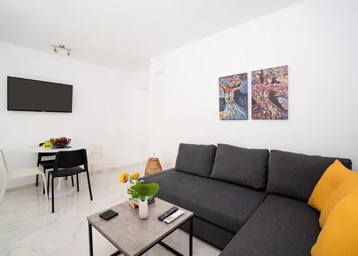 Apartament Athinais *
