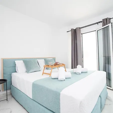 Athinais Apartment *