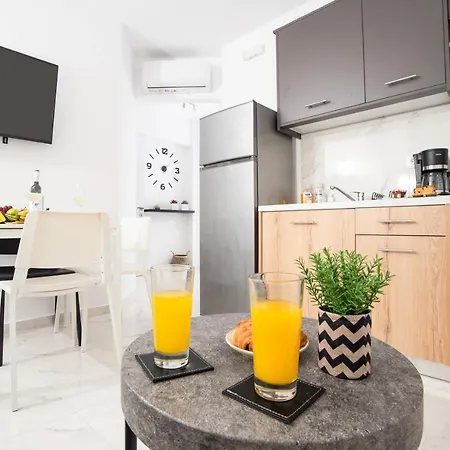 Apartment Athinais