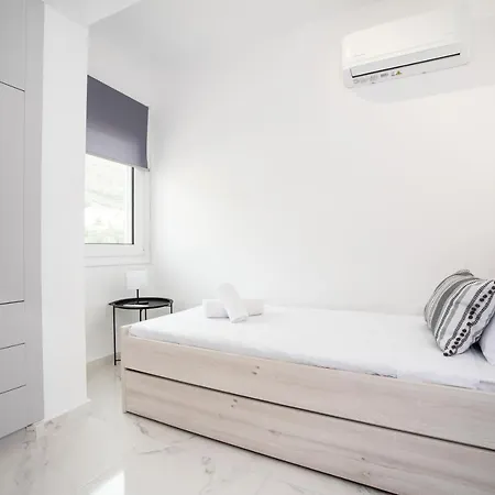 Apartment Athinais *