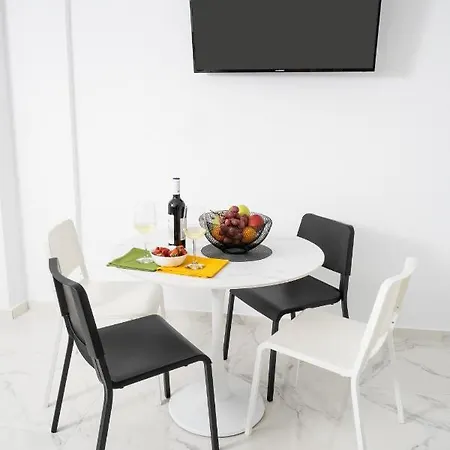 Athinais Apartment *